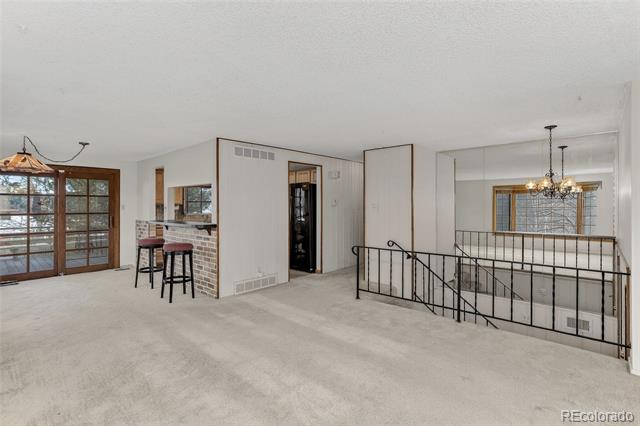 10576 Ura Lane