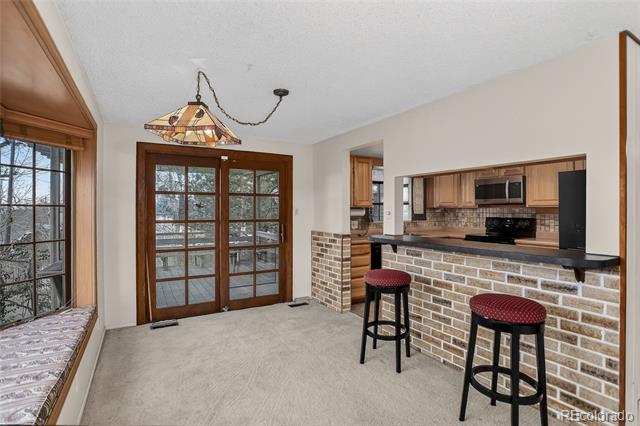 10576 Ura Lane