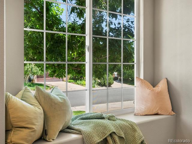 2548 Foothills Canyon Court