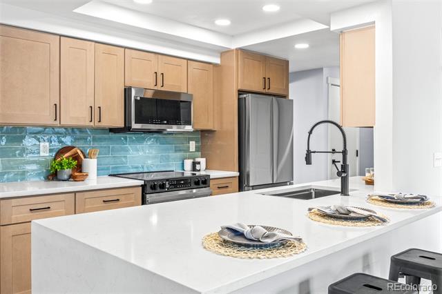2484 E 101st Court