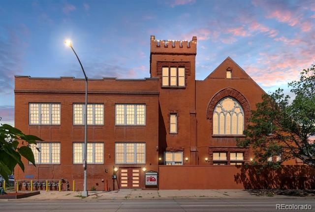225 N Lincoln Street Unit: 4