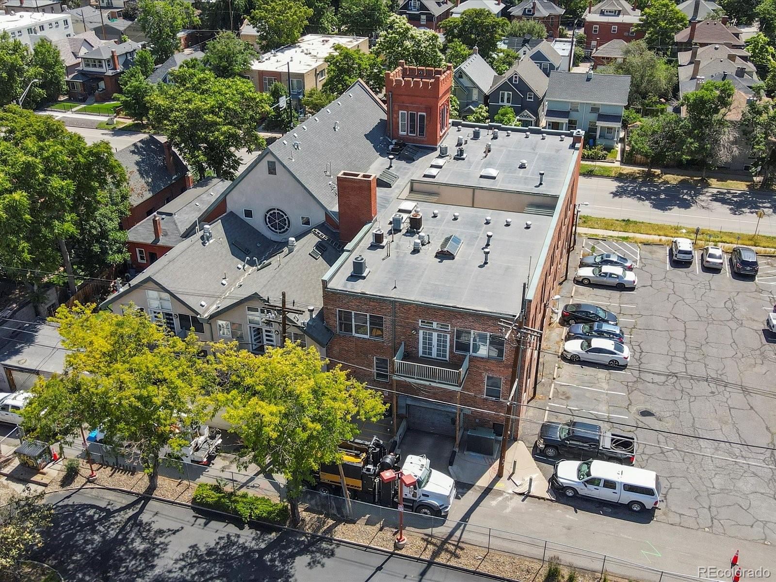 225 N Lincoln Street Unit: 4