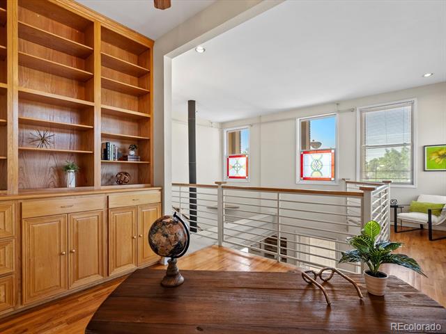 225 N Lincoln Street Unit: 4