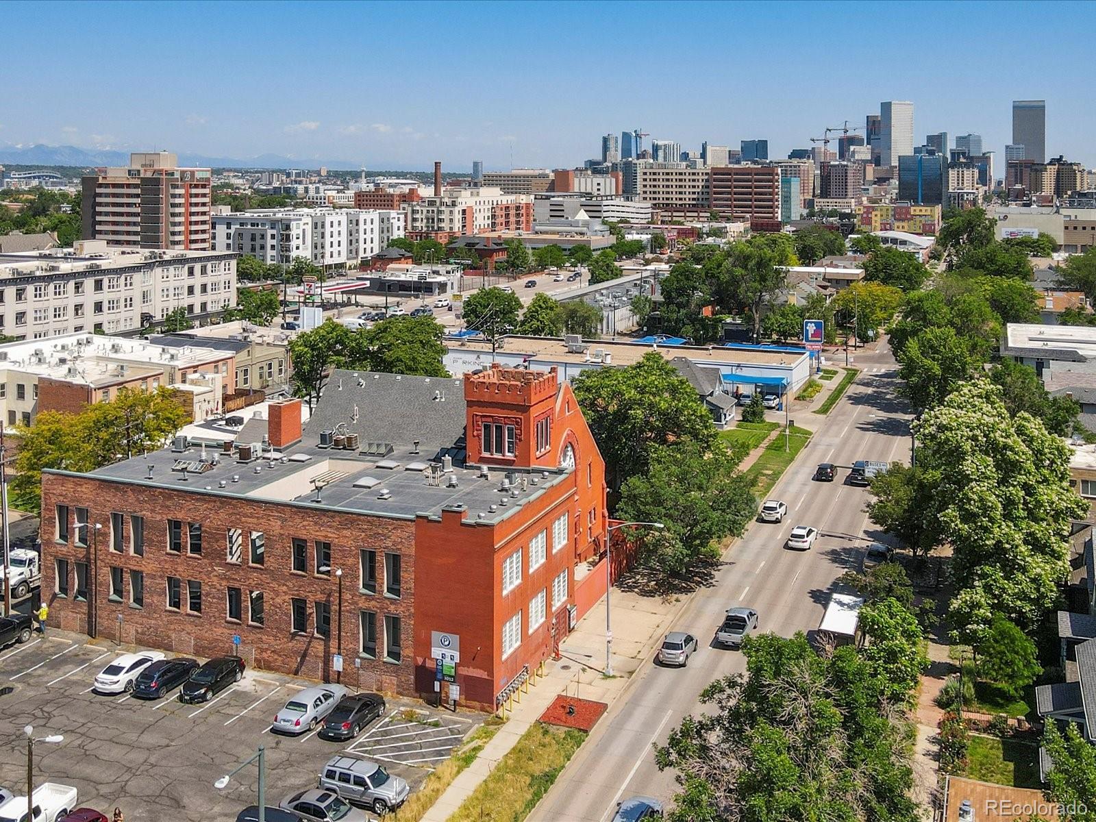 225 N Lincoln Street Unit: 4