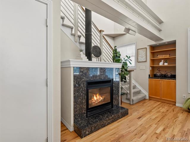 225 N Lincoln Street Unit: 4