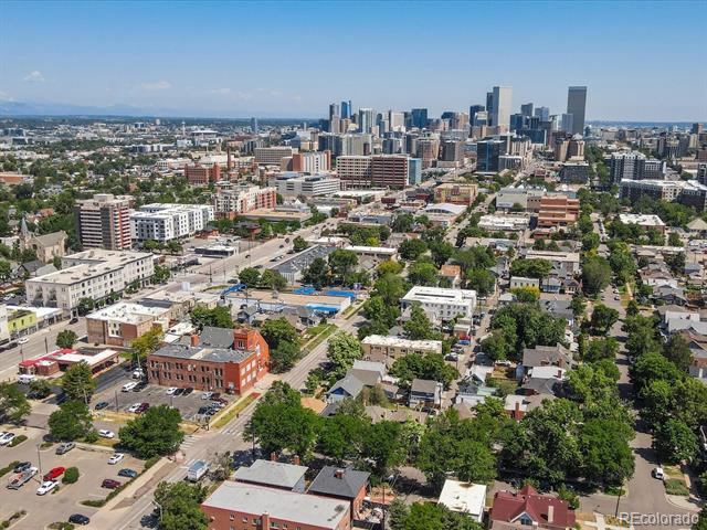 225 N Lincoln Street Unit: 4