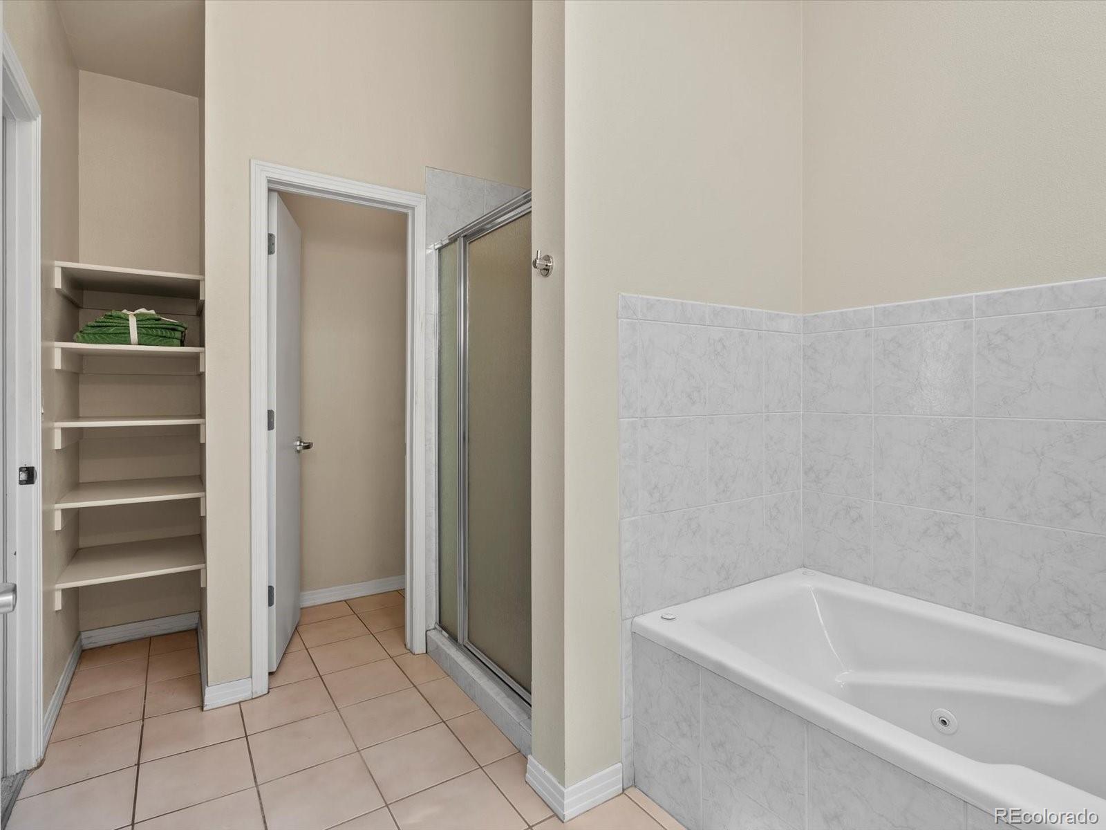 225 N Lincoln Street Unit: 4