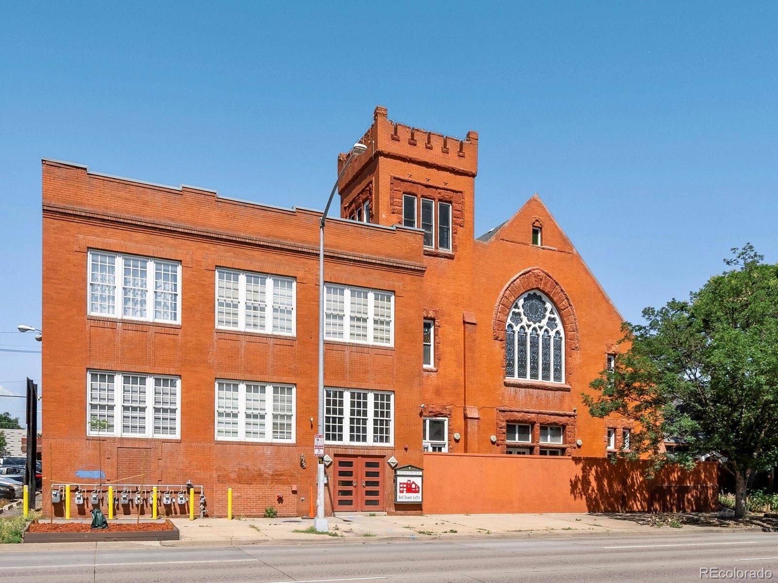 225 N Lincoln Street Unit: 4