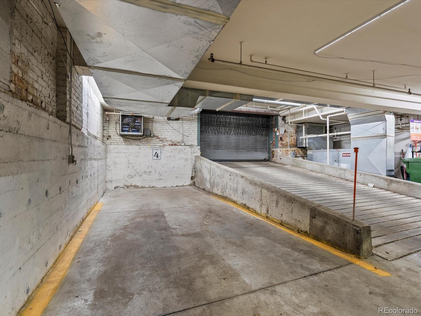 225 N Lincoln Street Unit: 4