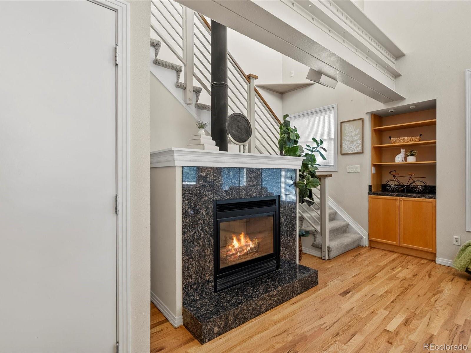 225 N Lincoln Street Unit: 4