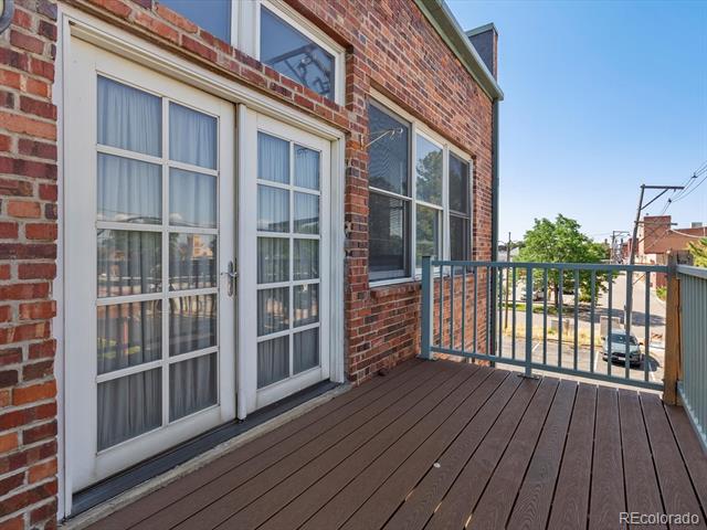225 N Lincoln Street Unit: 4