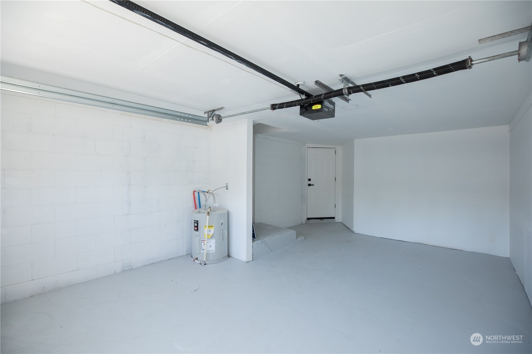 613 Tacoma Avenue NE