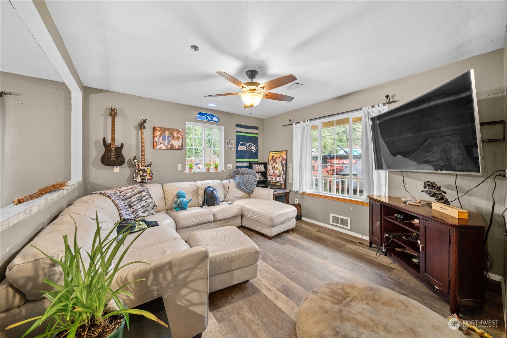 20028 Crystal Springs DR