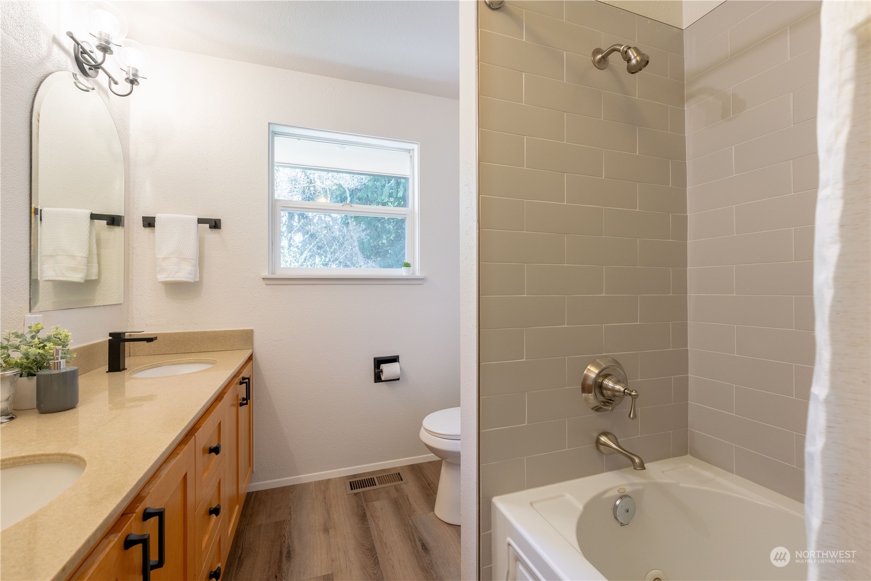 10605 NE 194th Street