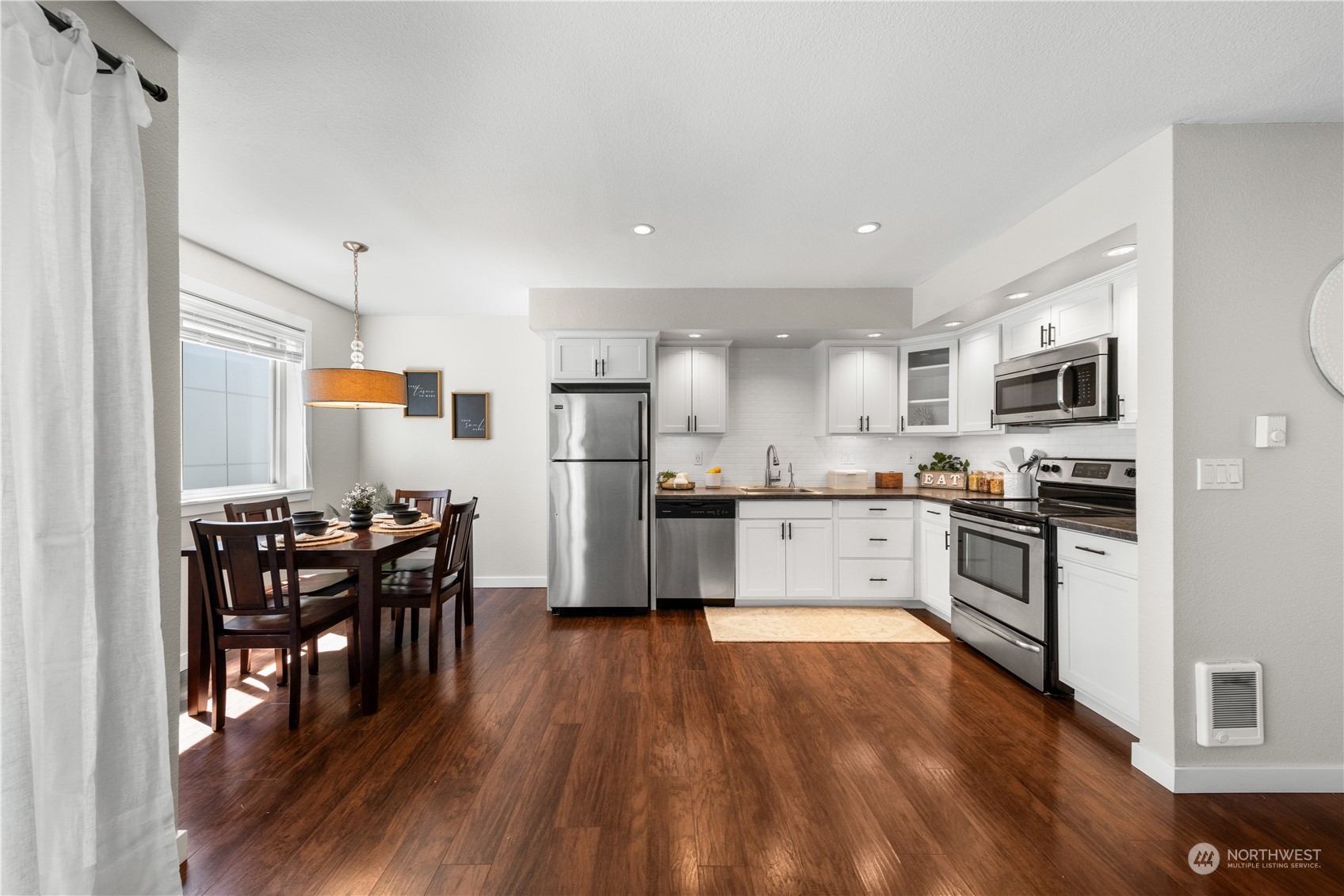 18200 73rd Avenue NE #B204, -7316 Unit: B204