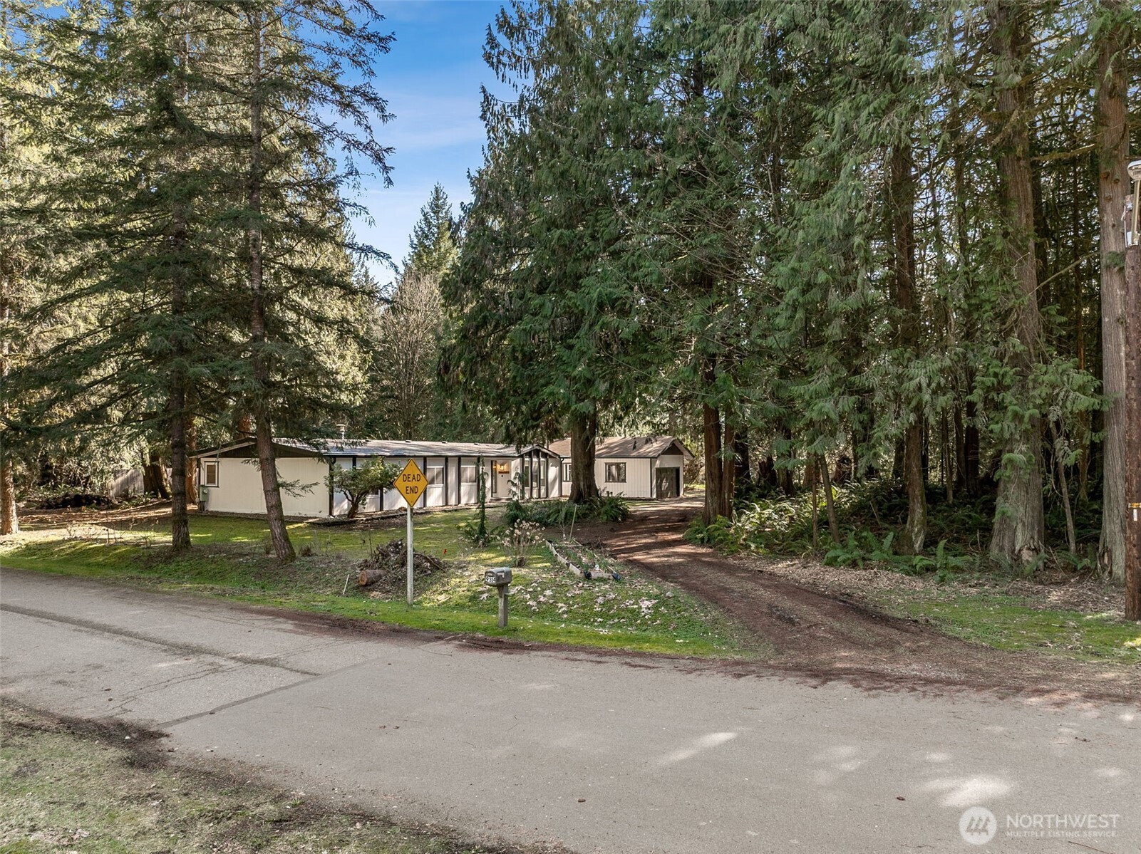 9314 Kelly Road NE