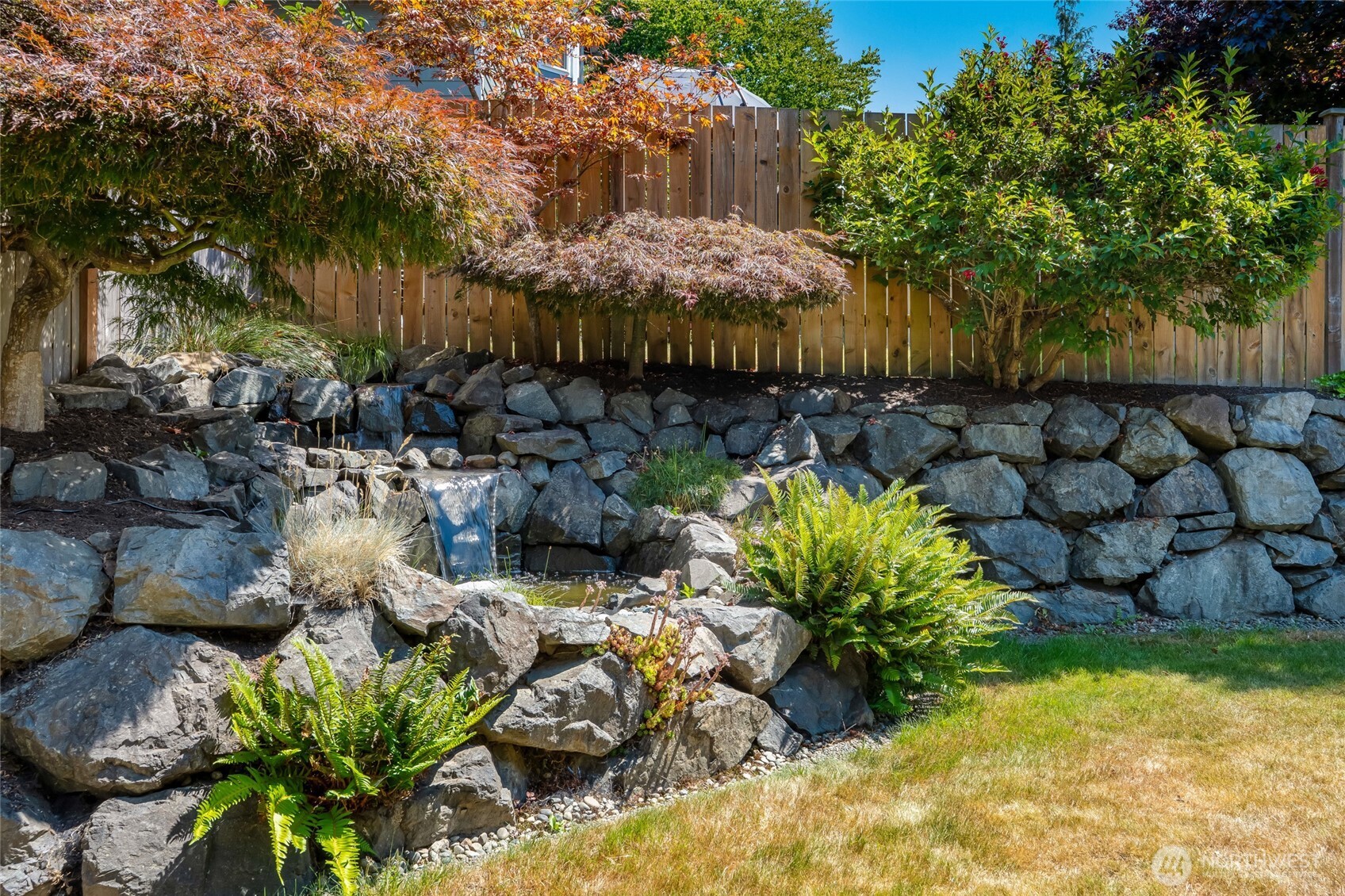 1225 85th Drive NE