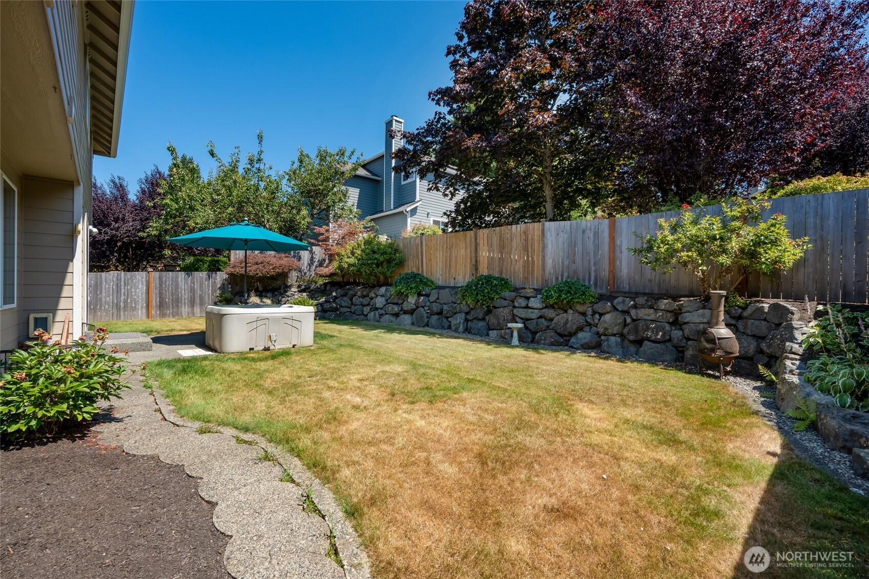 1225 85th Drive NE