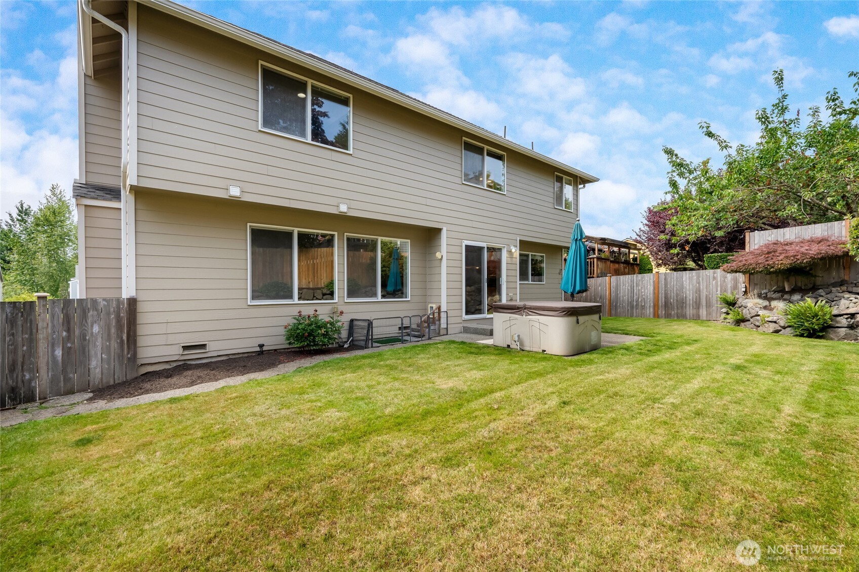 1225 85th Drive NE