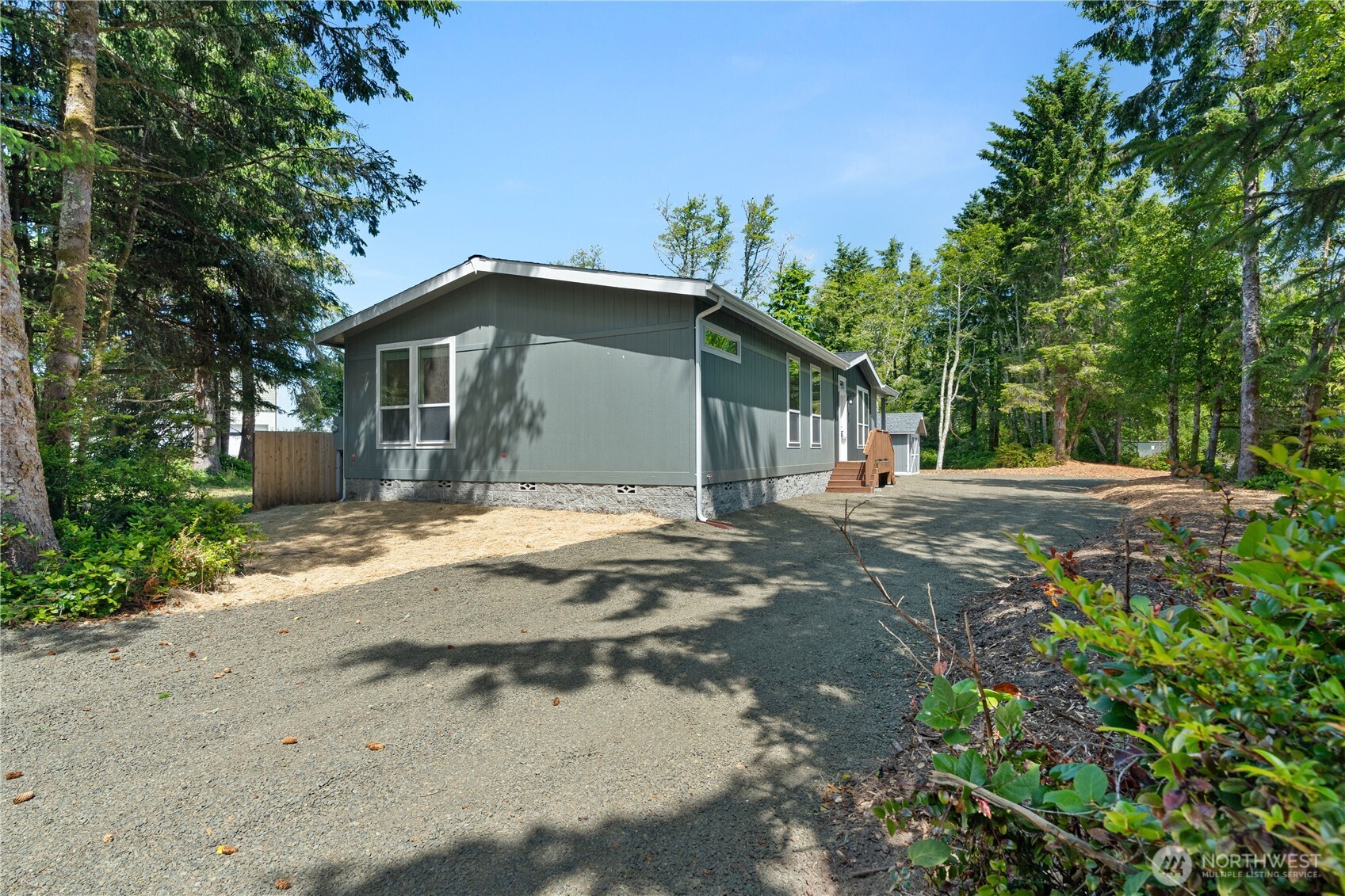 712 Syzygy Court SE