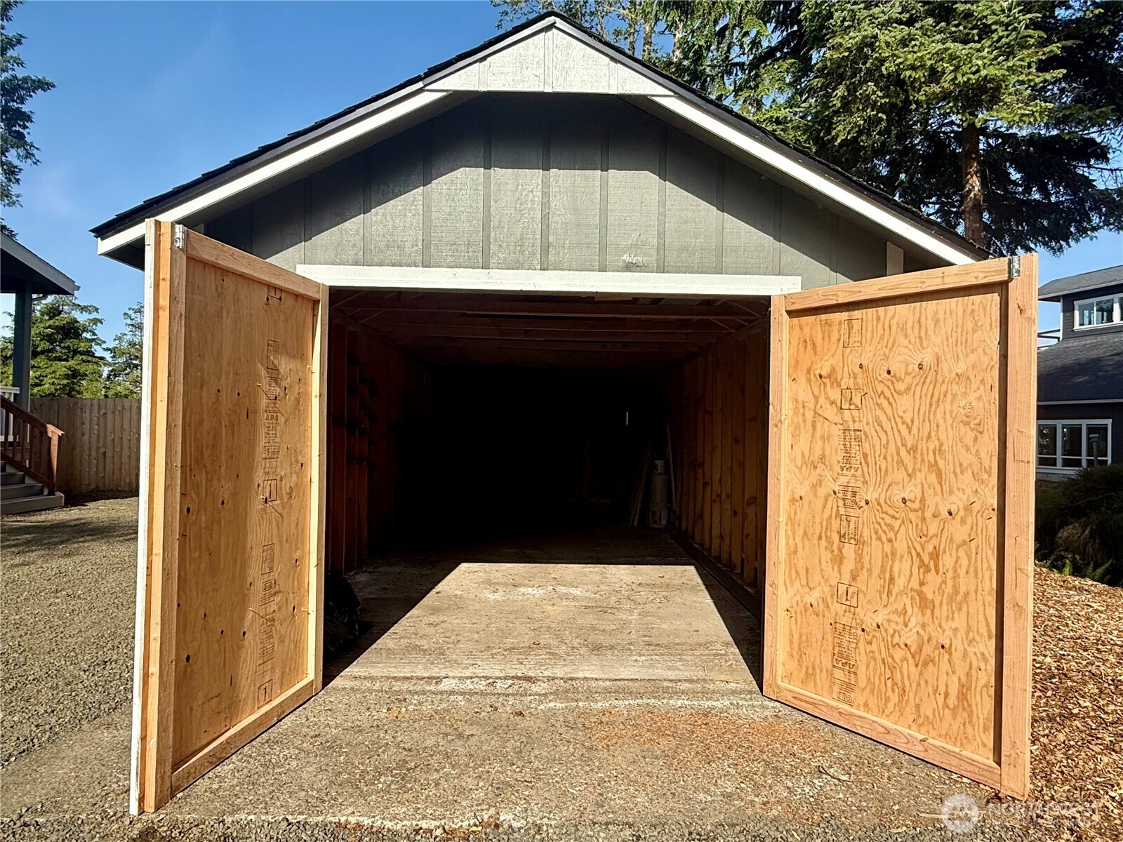 712 Syzygy Court SE