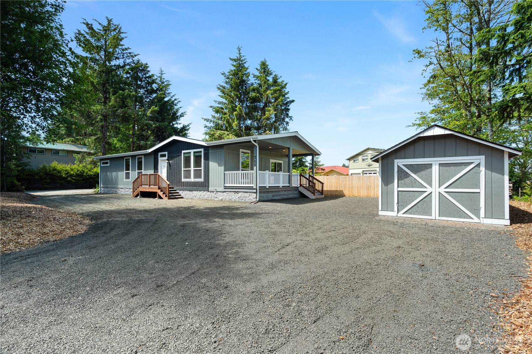 712 Syzygy Court SE