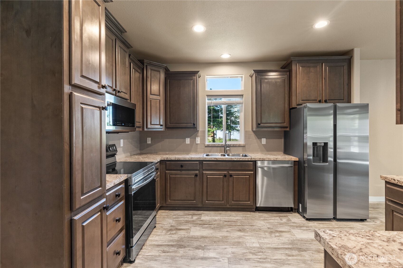 712 Syzygy Court SE