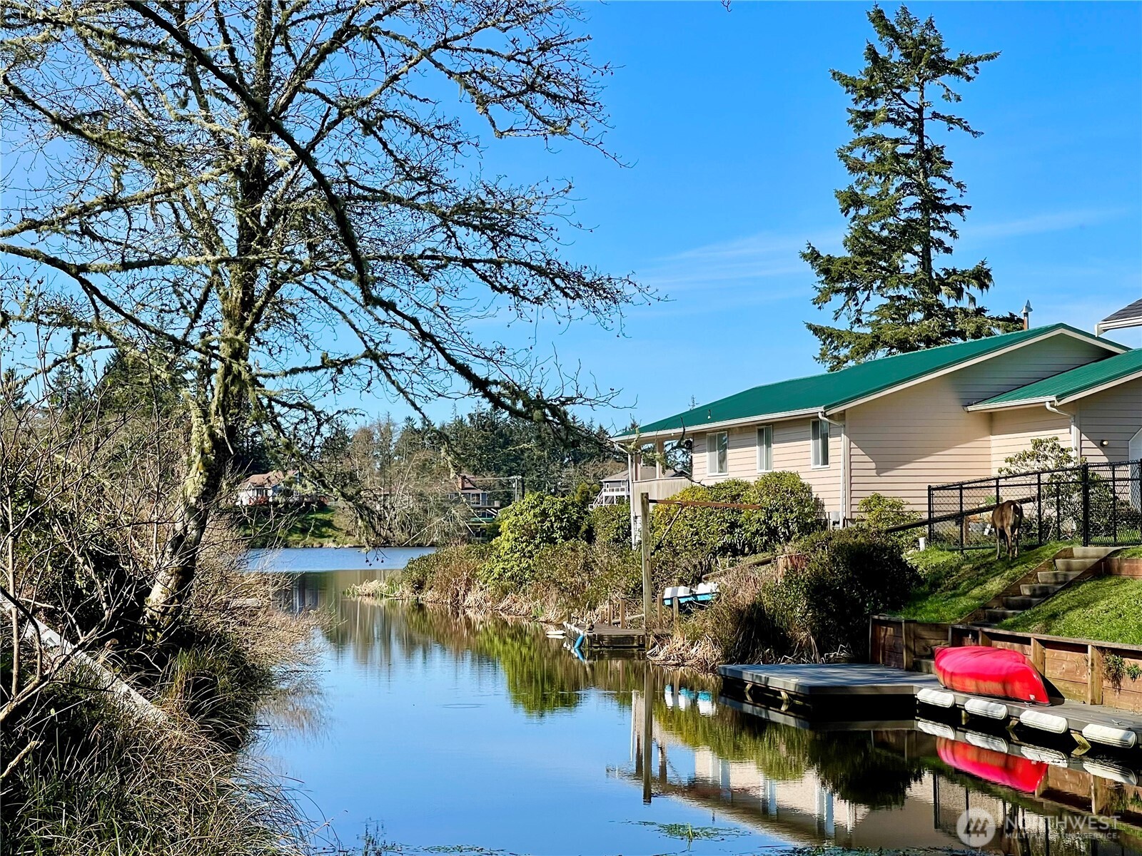 712 Syzygy Court SE