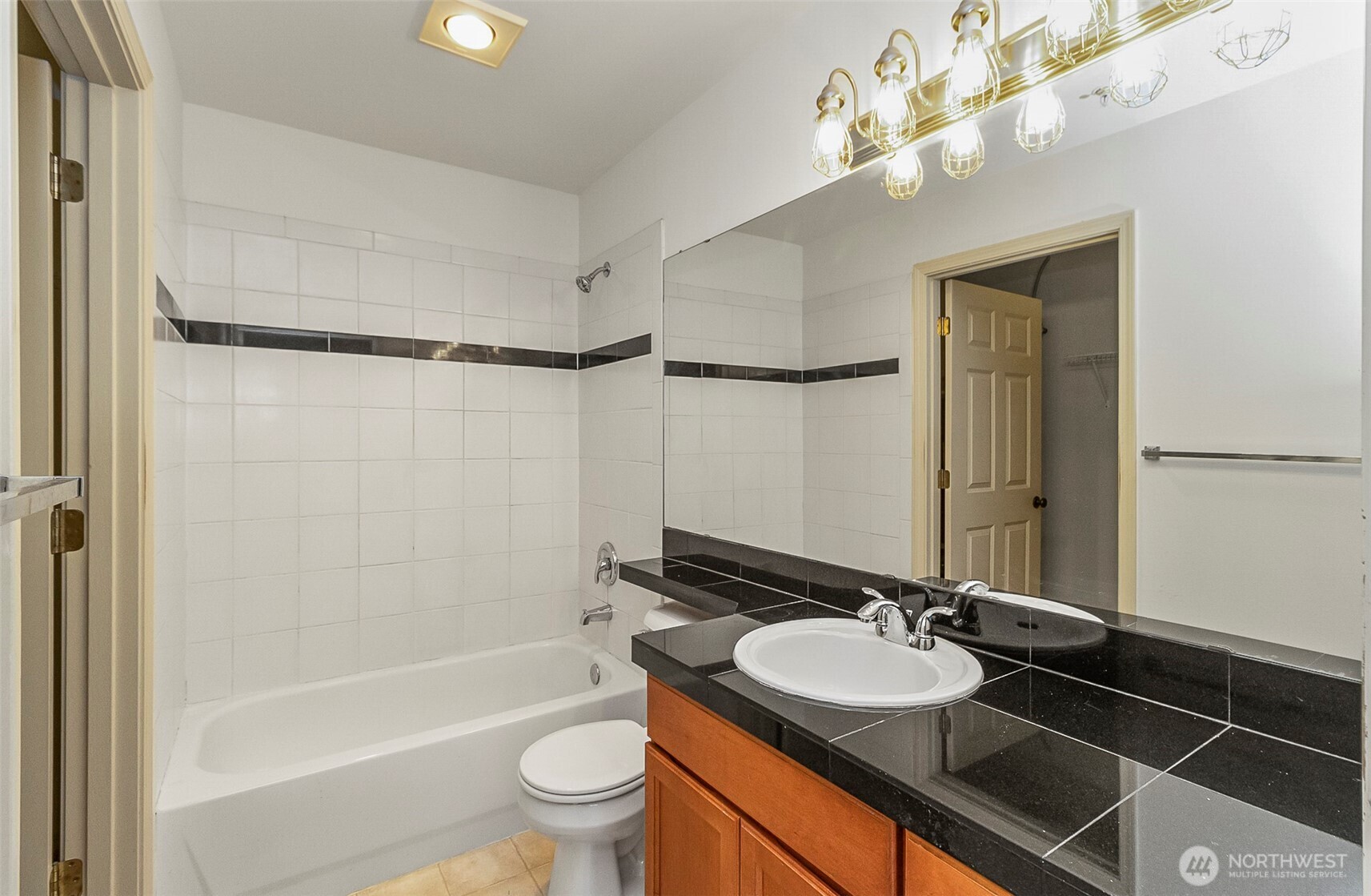 14821 29th Avenue W. Unit: K101
