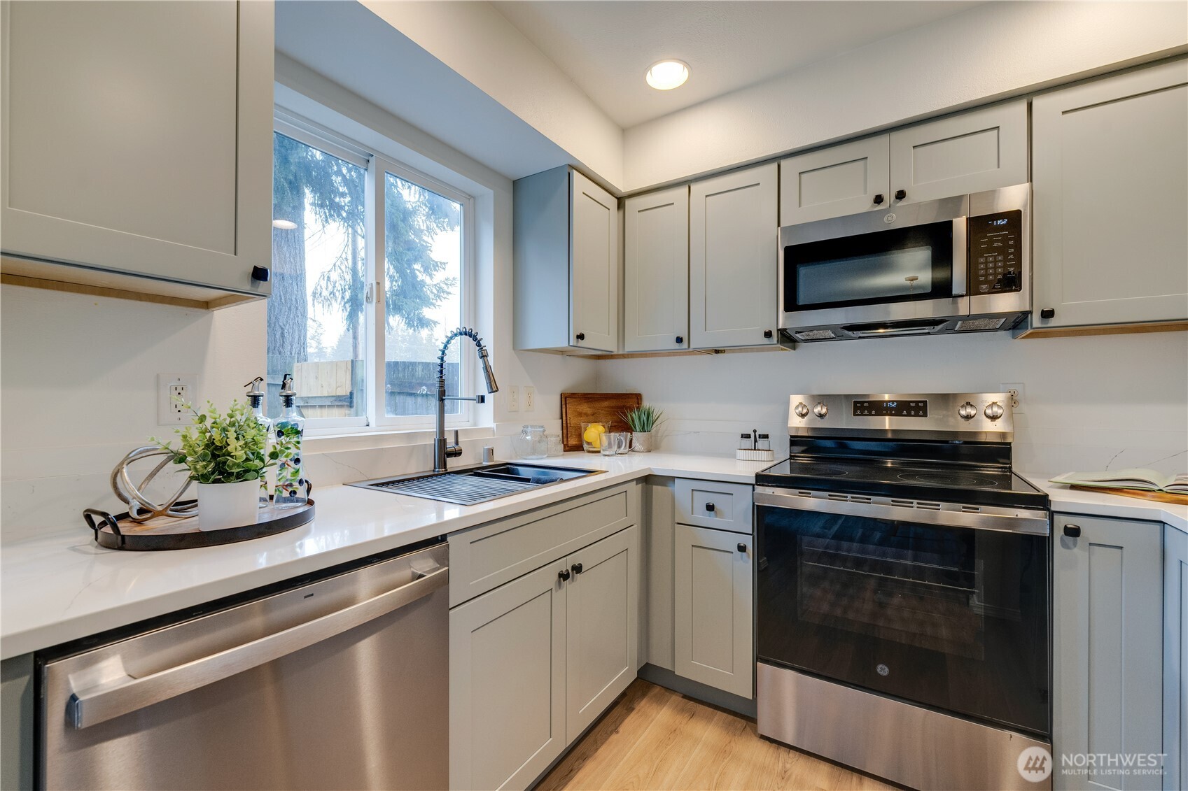 6916 Rainier Drive Unit: B