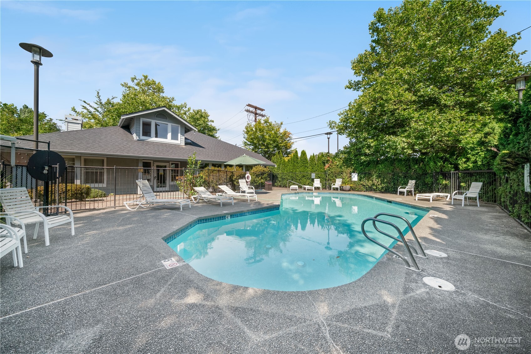 6700 NE 182nd Street Unit: C-206