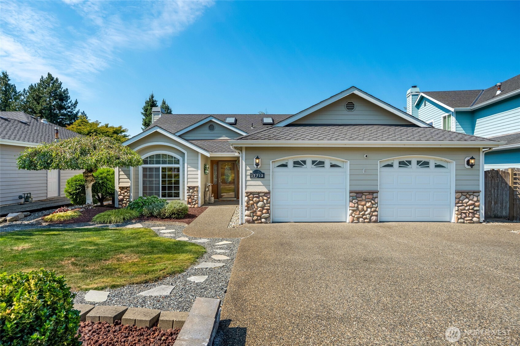 17712 W Country Club Drive