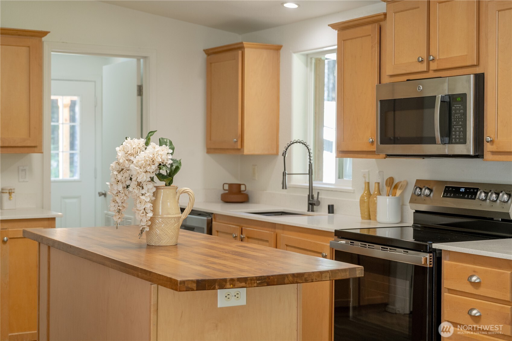 27425 Mountain Loop Highway