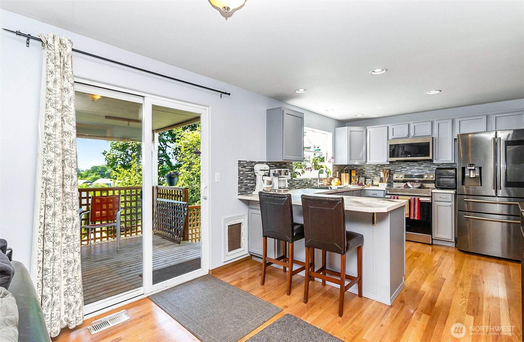 526 Avenue J
