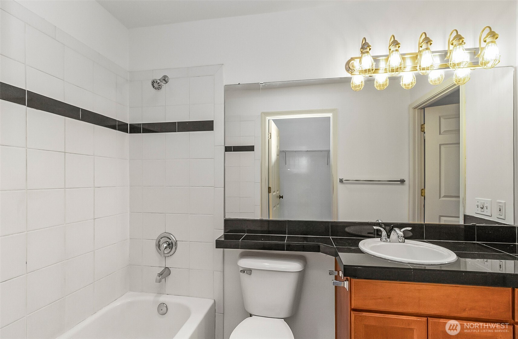 14821 29th Avenue W. Unit: K101