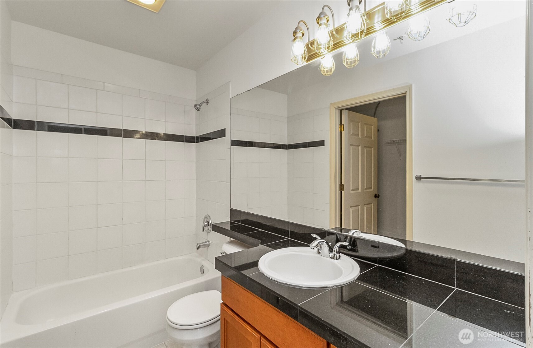 14821 29th Avenue W. Unit: K101