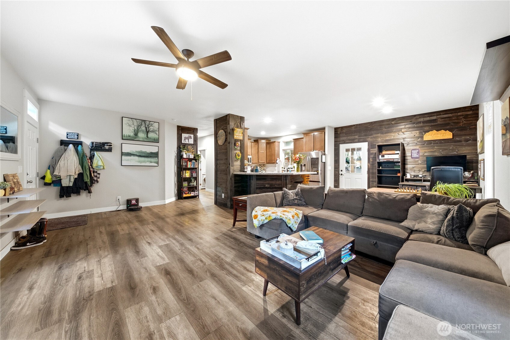 2930 S Lake Roesiger Rd