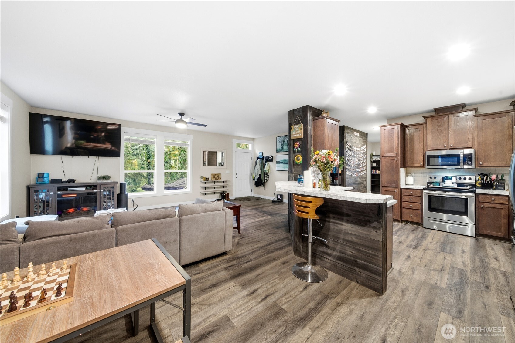 2930 S Lake Roesiger Rd