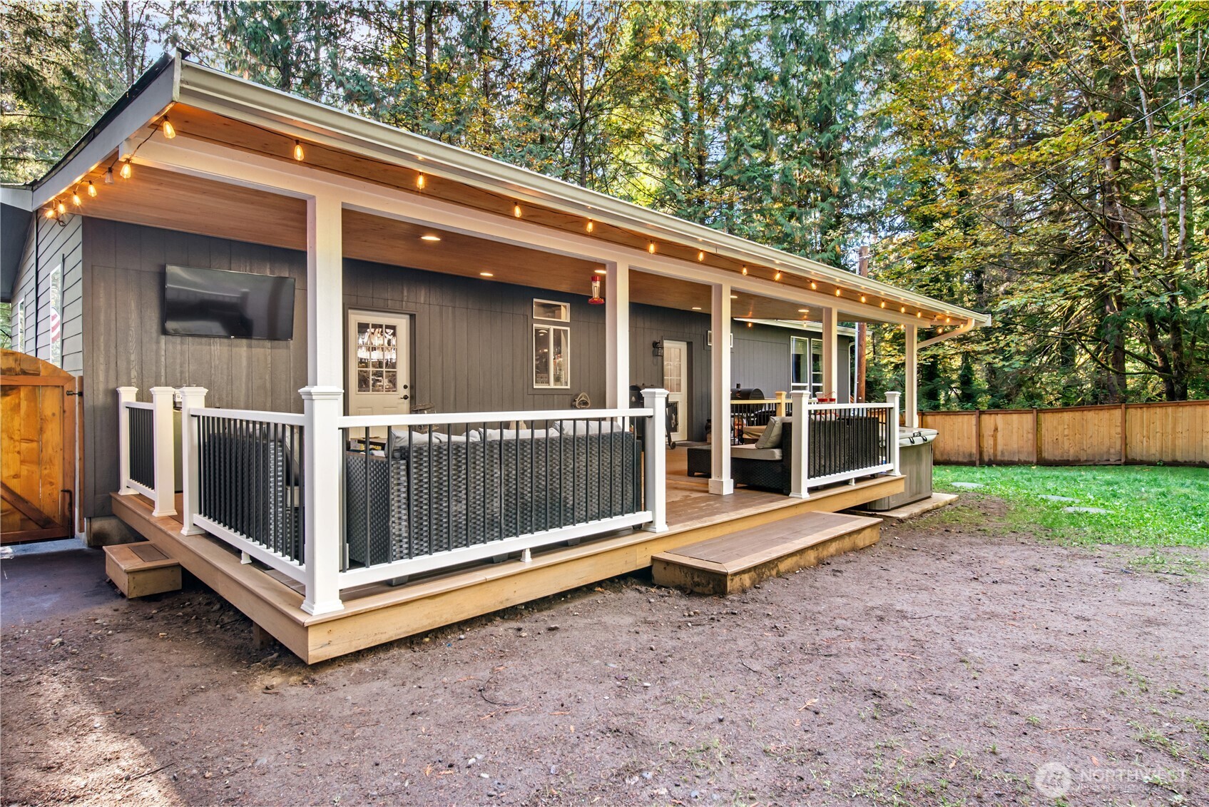 2930 S Lake Roesiger Rd