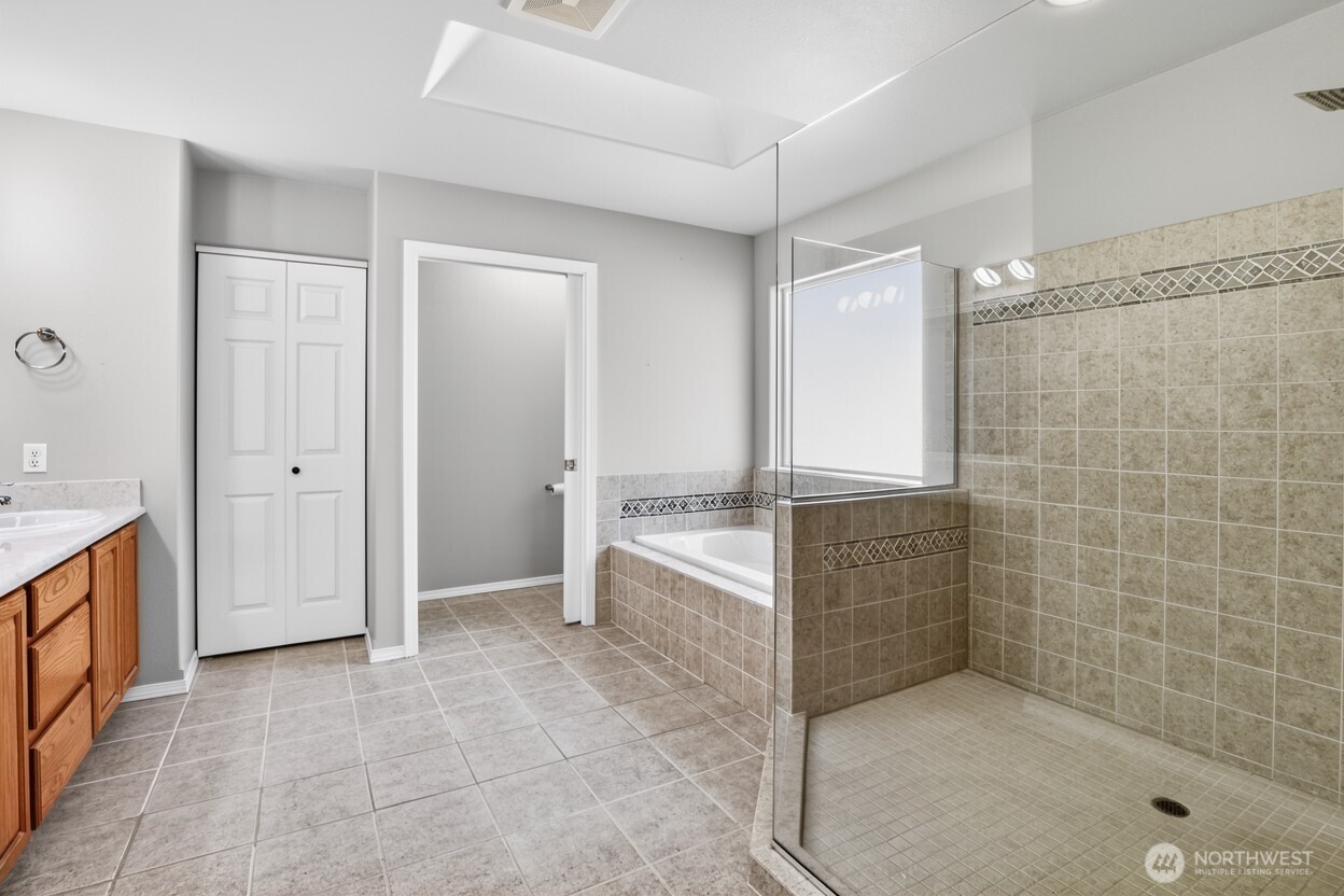 650 Skamokawa Court SE
