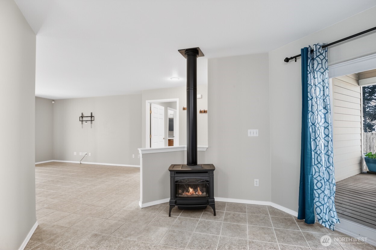 650 Skamokawa Court SE