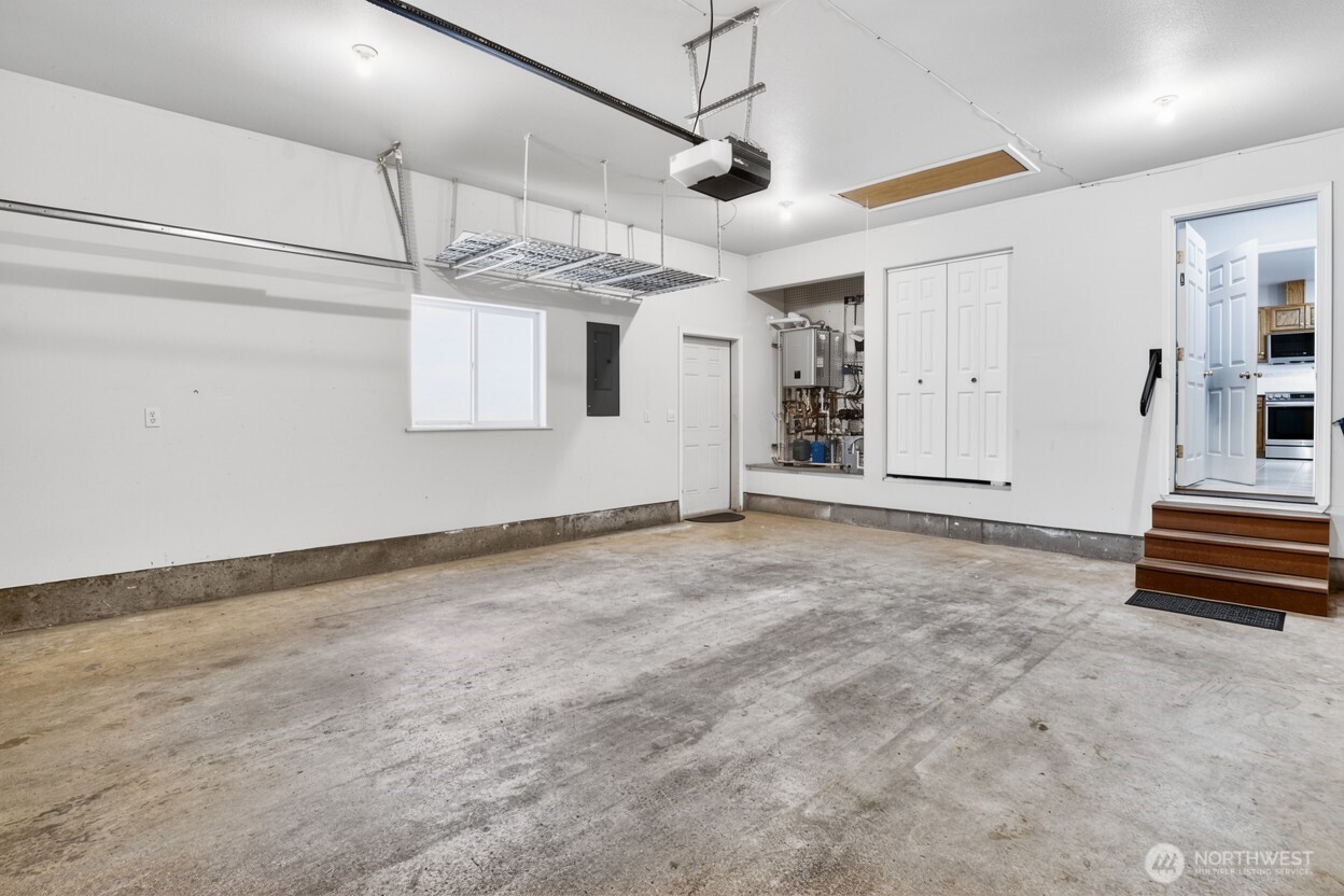 650 Skamokawa Court SE
