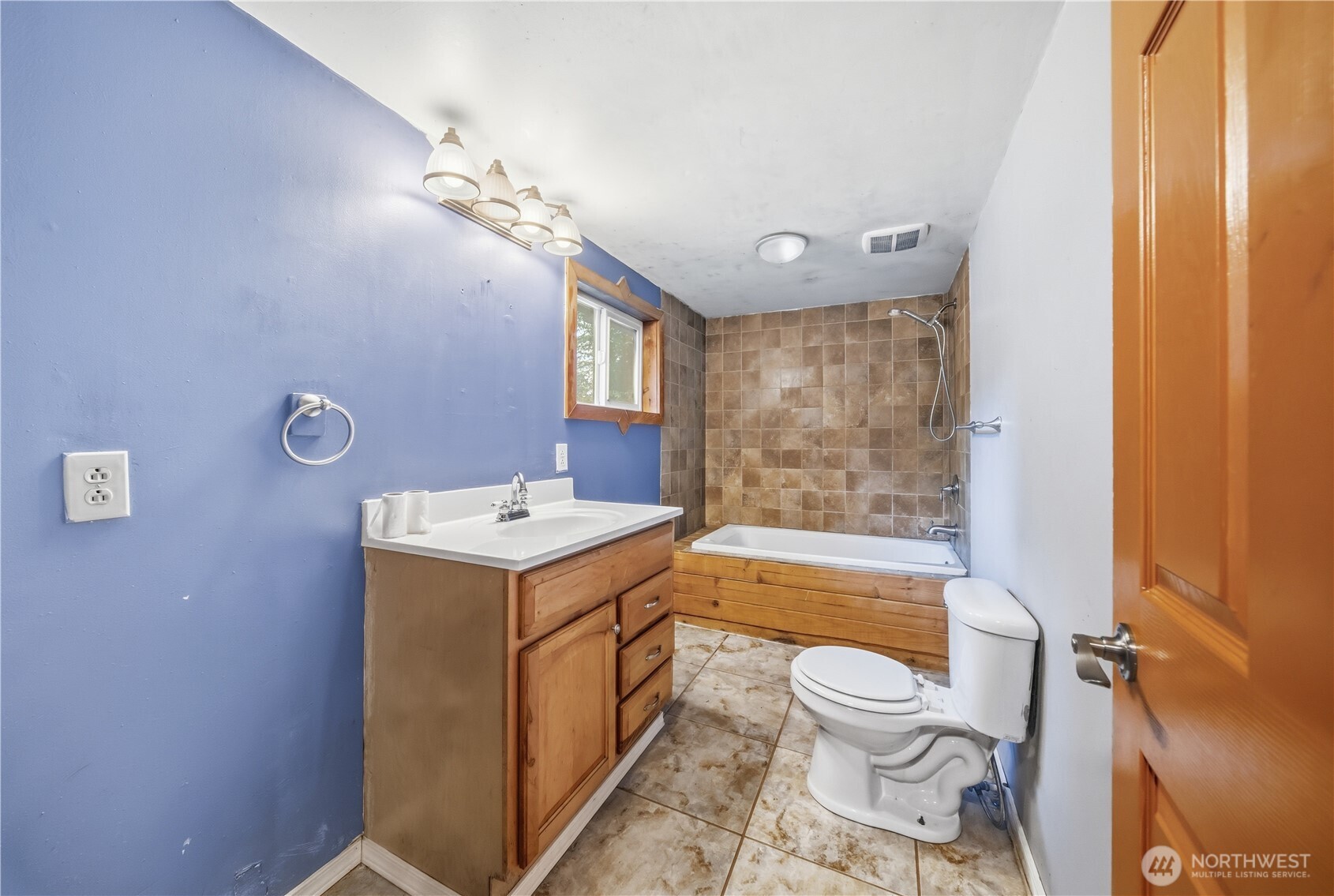 810 S Lake Roesiger Road