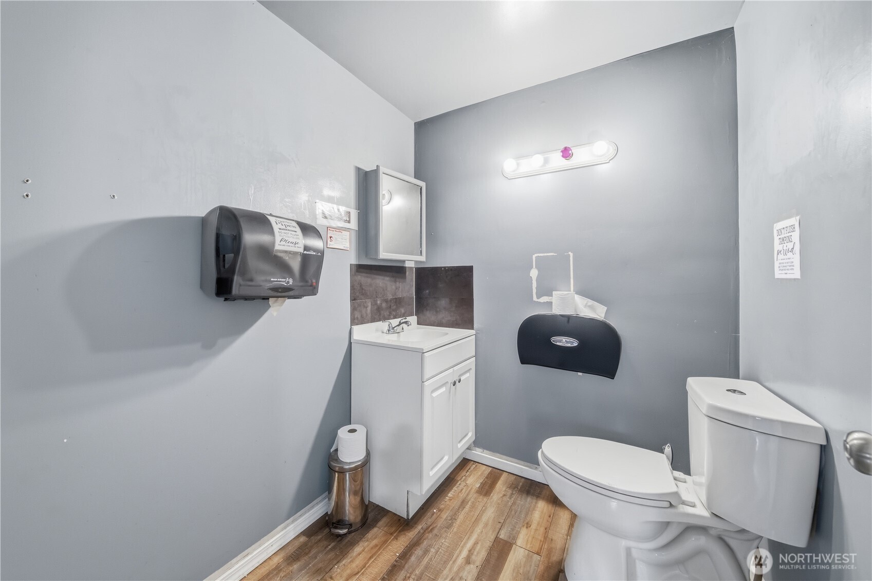 810 S Lake Roesiger Road