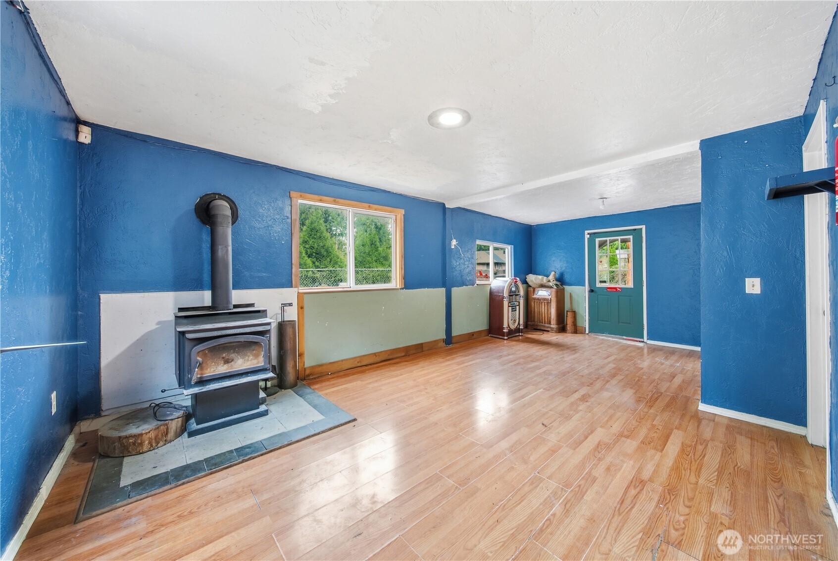 810 S Lake Roesiger Road