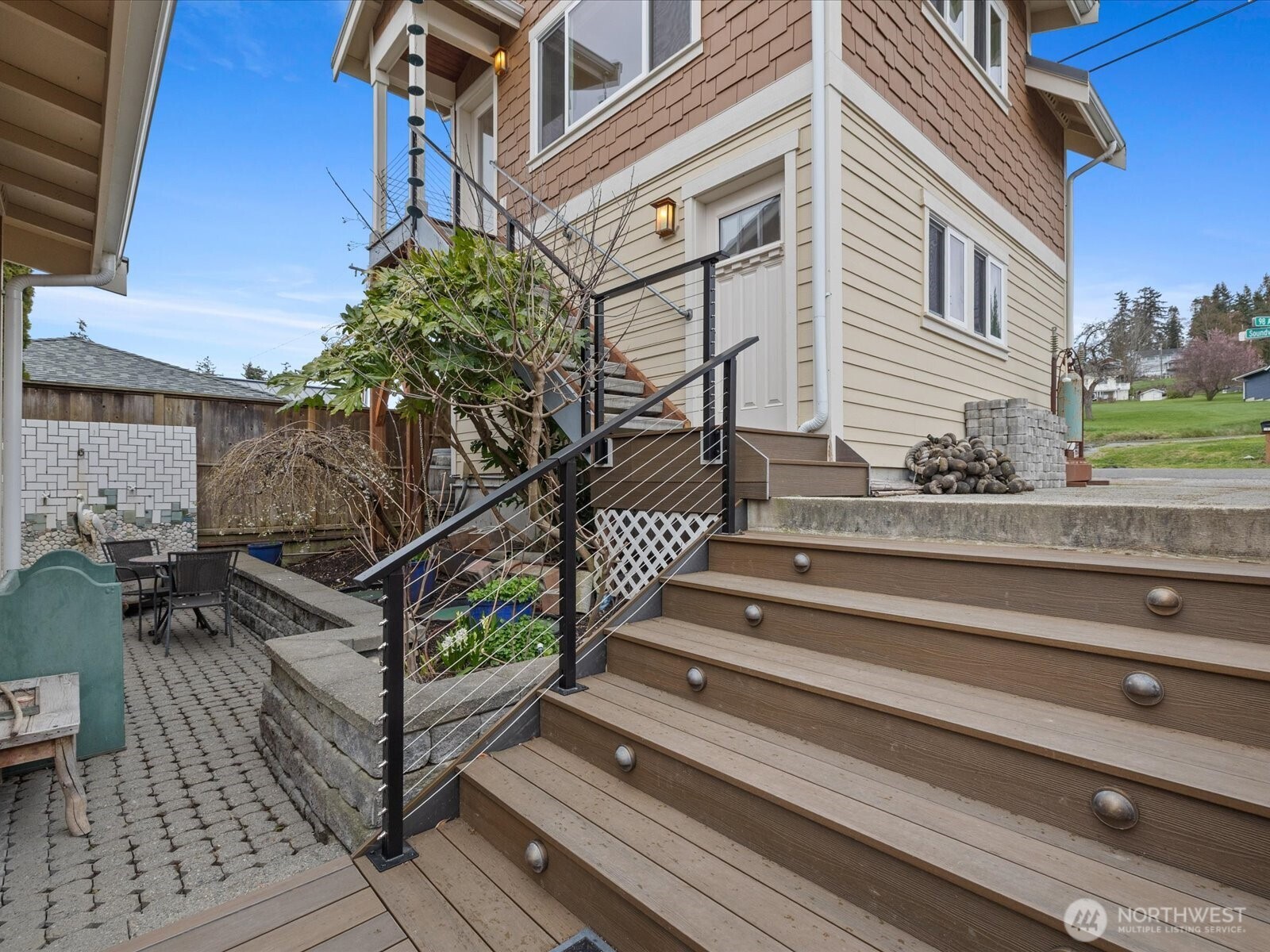 19126 Soundvview Drive NW