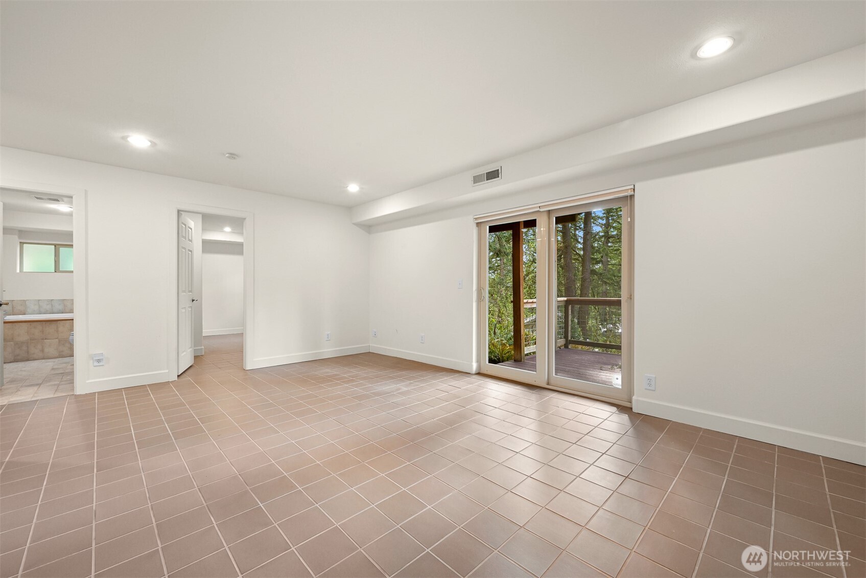 4135 Agate Road
