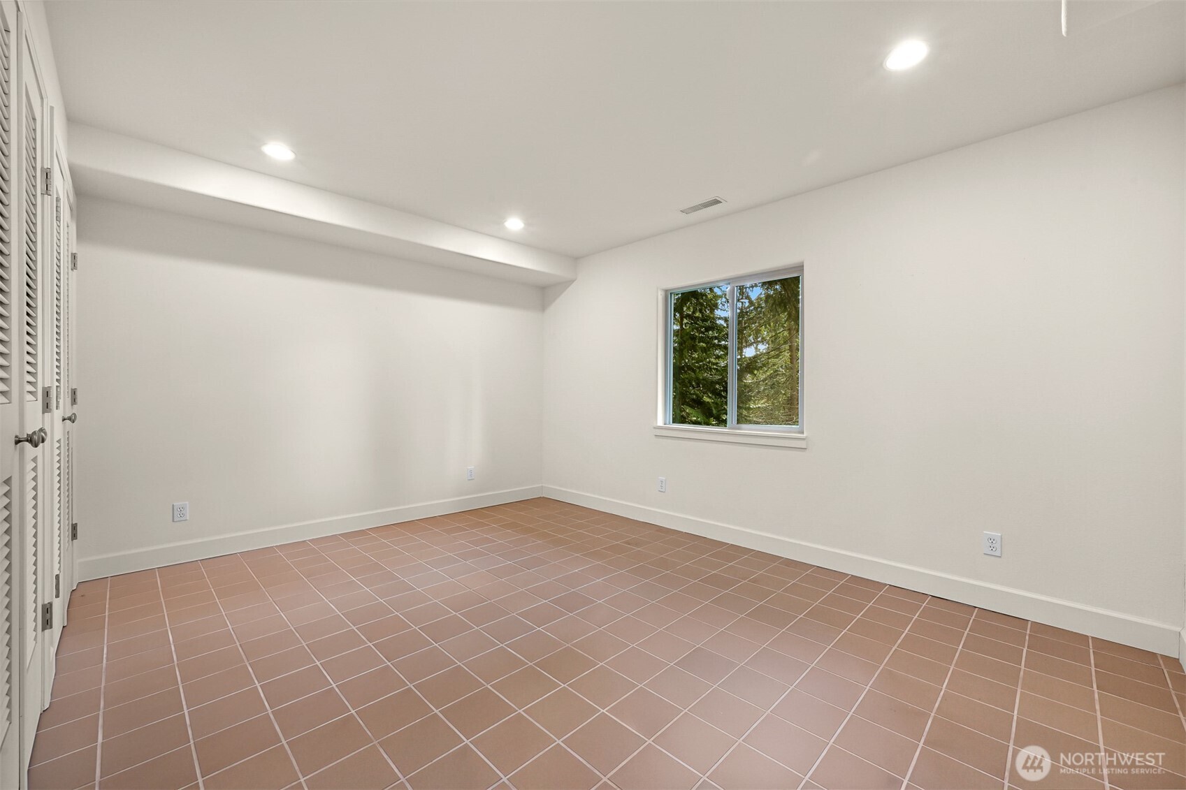 4135 Agate Road