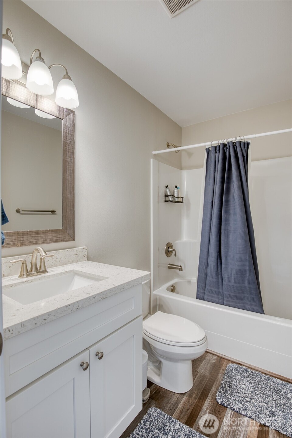 300 Octopus Avenue NE