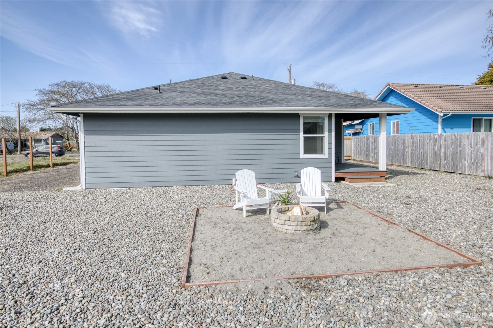 300 Octopus Avenue NE